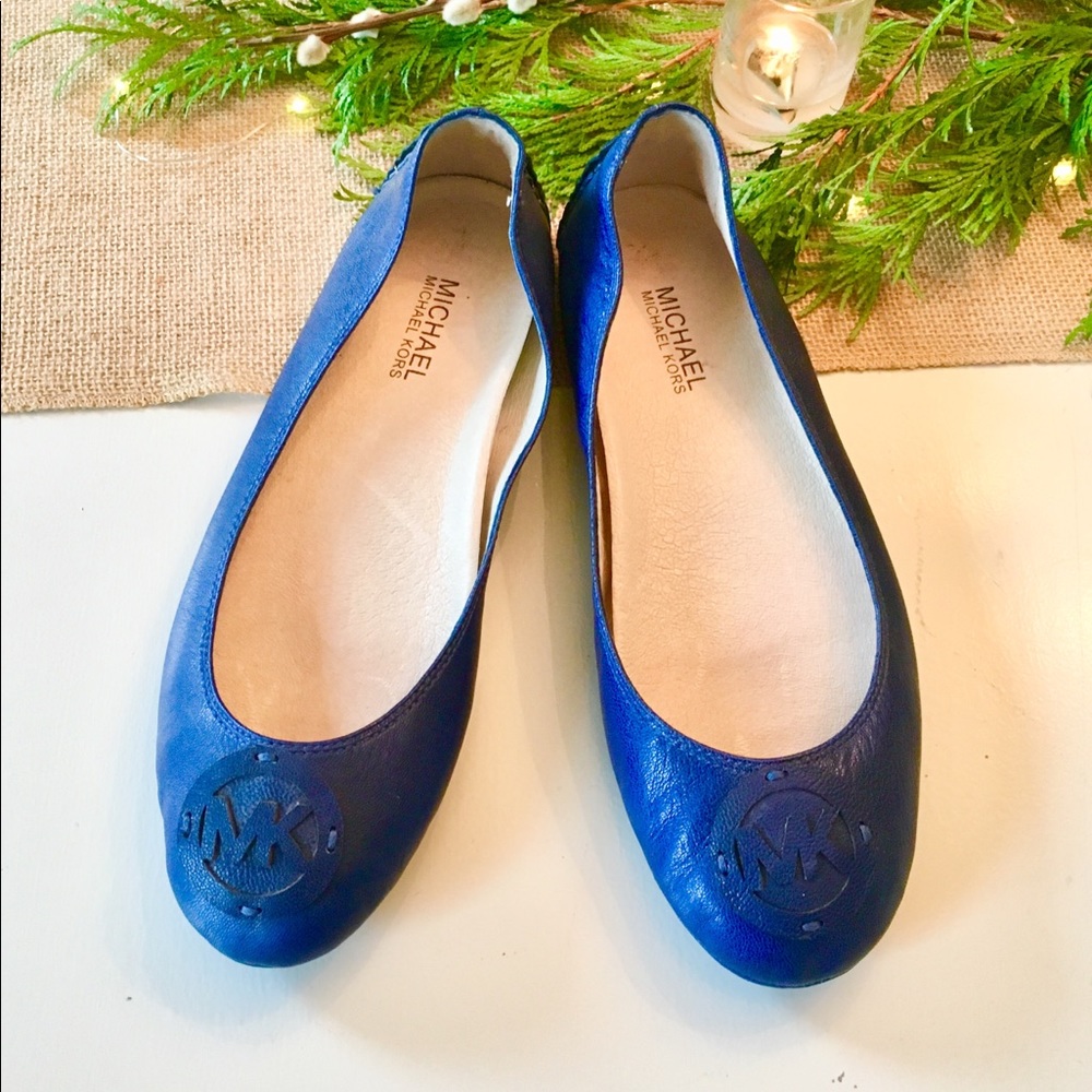 MICHAEL KORS ROYAL BLUE LEATHER FLATS